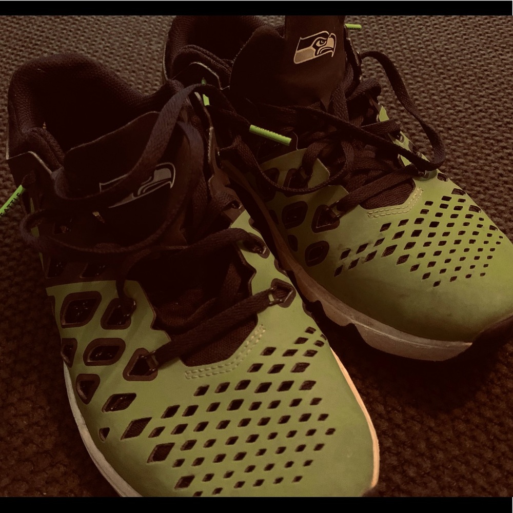Seahawks Shoes Men’s 7.5